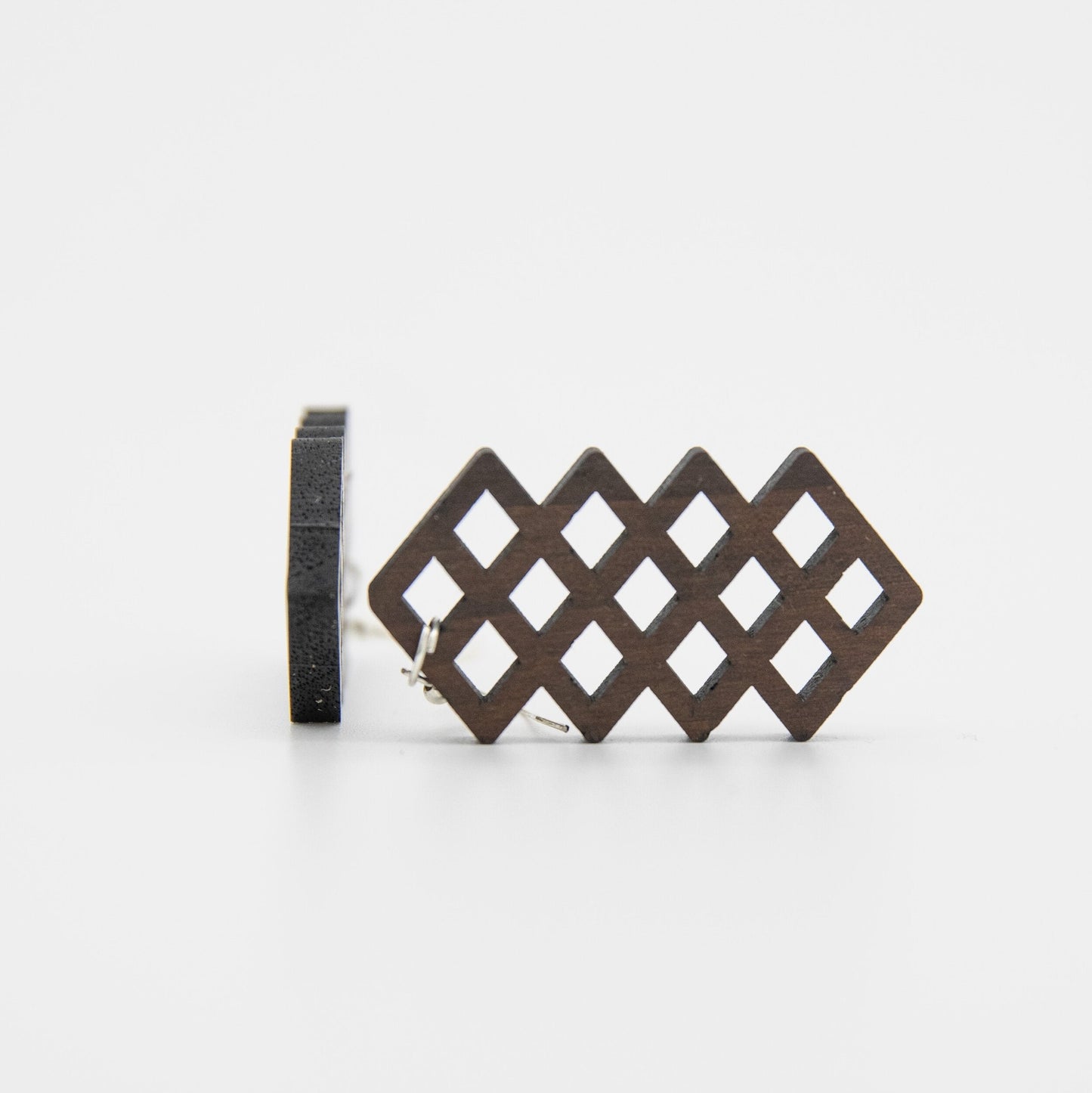 Hanging Waffle Wood Earring (52mmx27mm)